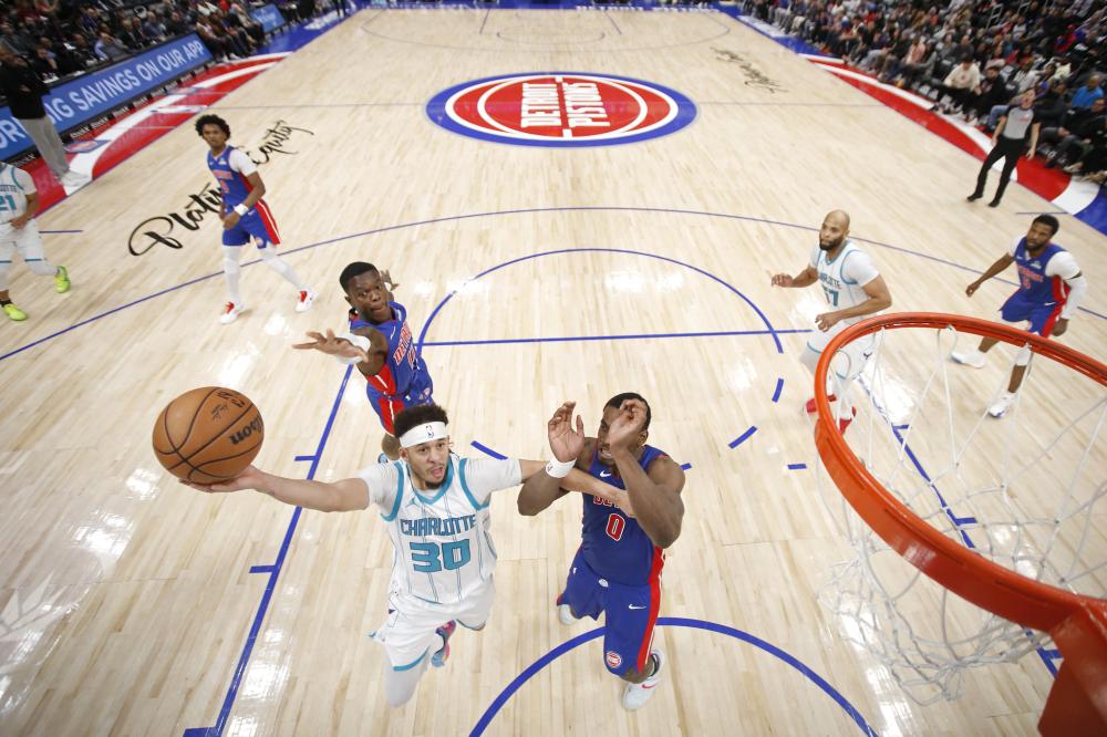 向极强的行 向极强的行